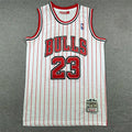 Men's Michael Jordan Chicago Bulls #23 Mitchell & Ness 1995-96 Hardwood Classics Authentic Jersey – White