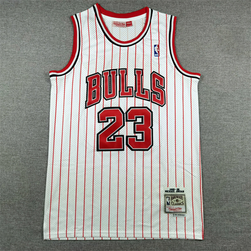 Men's Michael Jordan Chicago Bulls #23 Mitchell & Ness 1995-96 Hardwood Classics Authentic Jersey – White