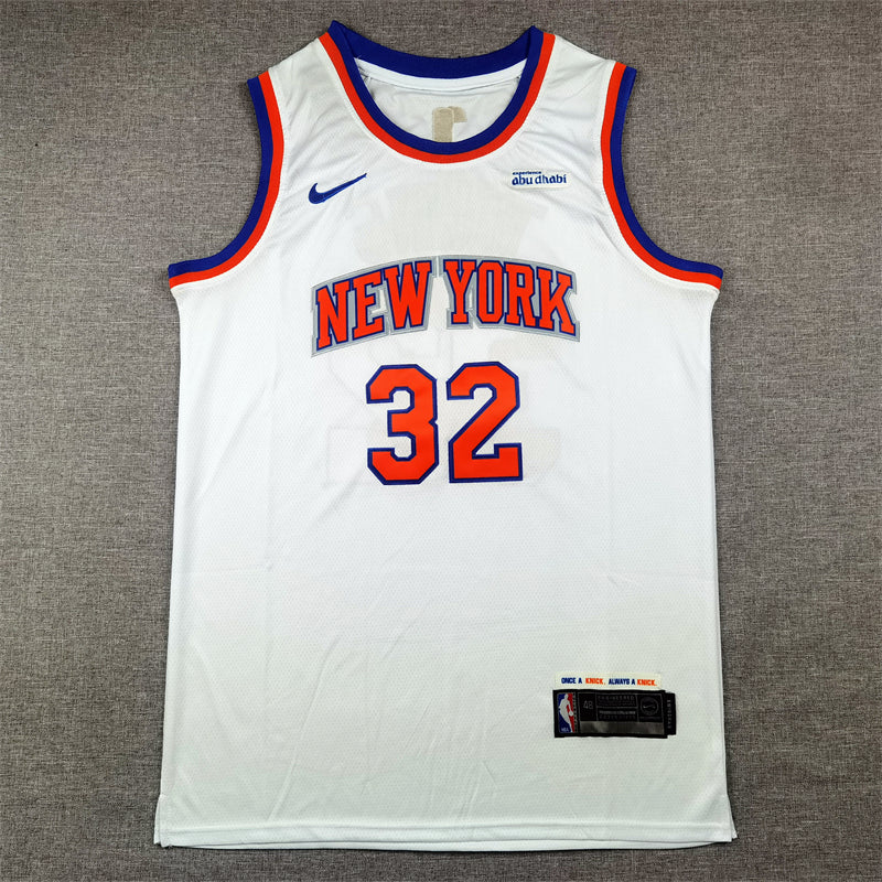 Men's New York Knicks Karl-Anthony Towns #32 White Swingman Jersey – Association Edition