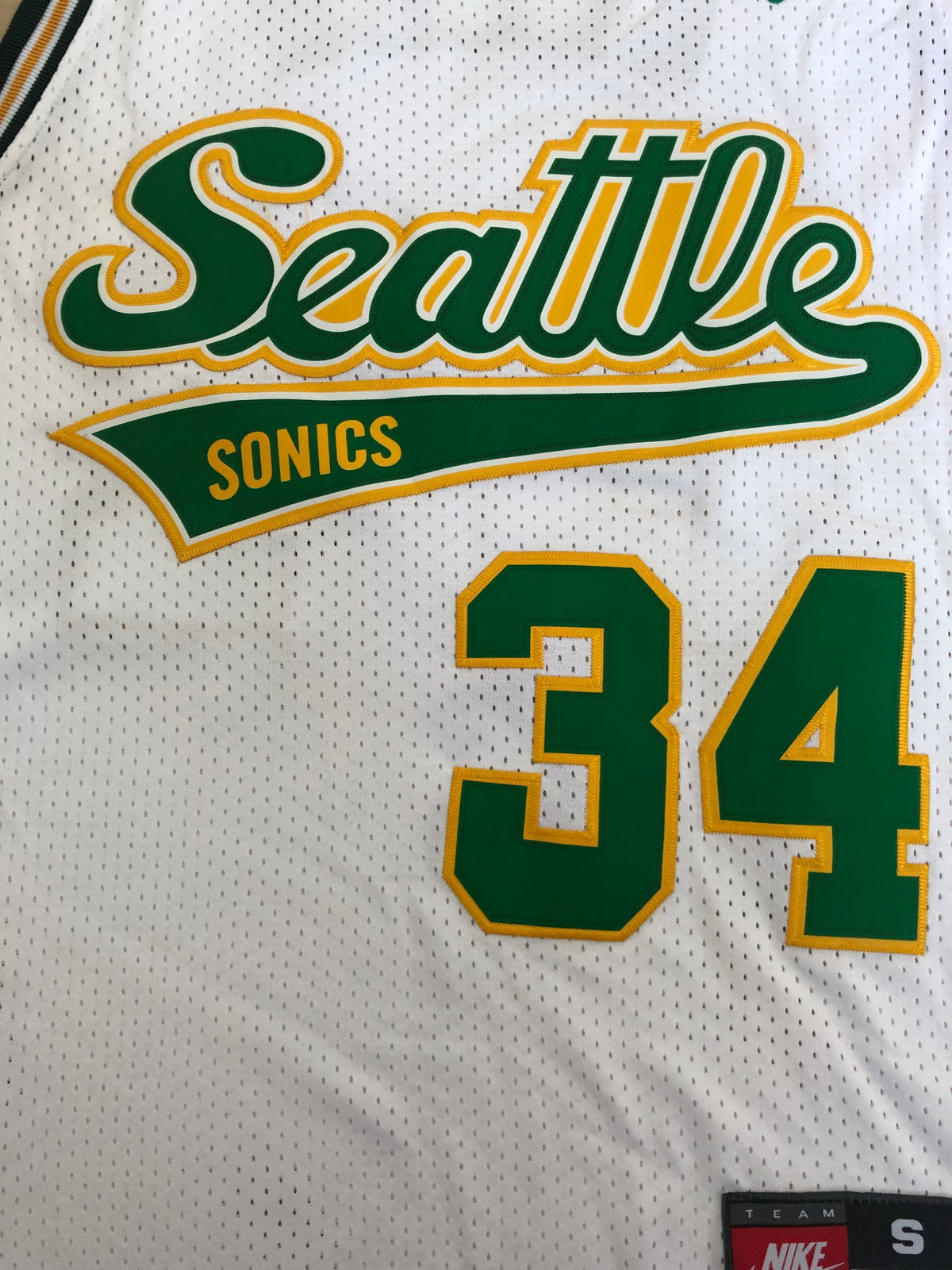 Men's Seattle SuperSonics Ray Allen #34 Mitchell & Ness Hardwood Classics Retro White Swingman Jersey