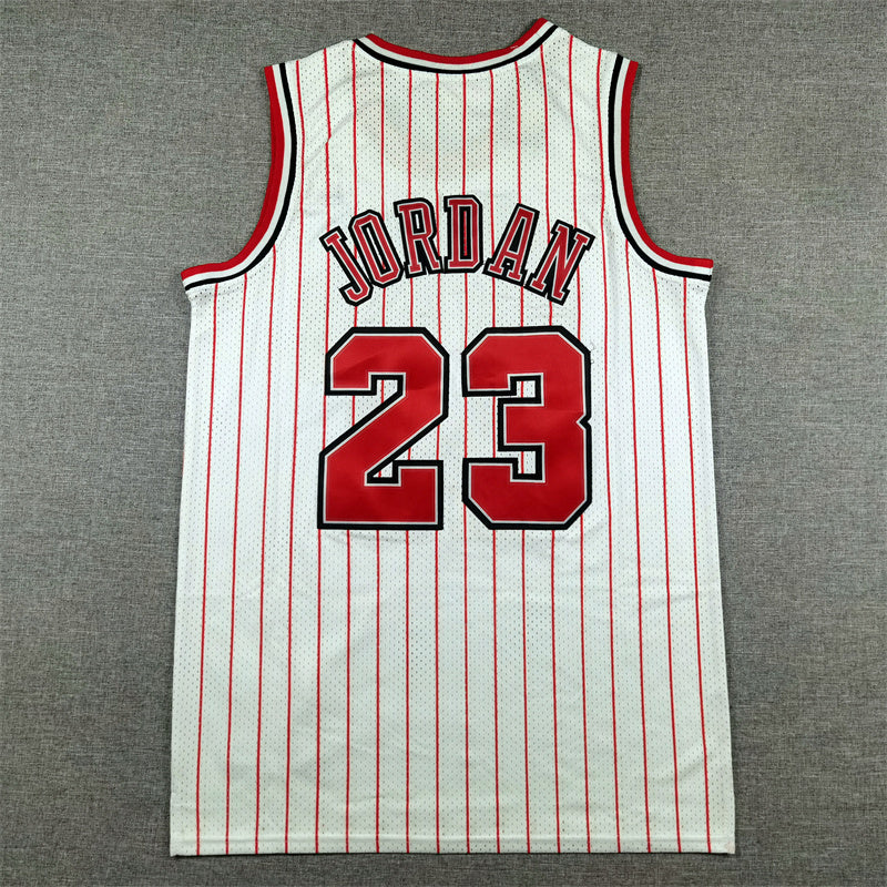Men's Michael Jordan Chicago Bulls #23 Mitchell & Ness 1995-96 Hardwood Classics Authentic Jersey – White