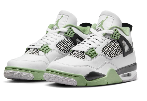 Women's Air Jordan 4 Retro "Seafoam" Sneakers - White / Seafoam